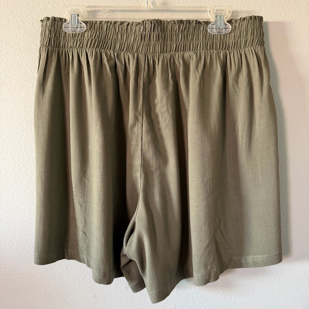 Adrianna Papell Olive Green Viscose Blend Flowy Shorts Size M - Picture 3 of 7